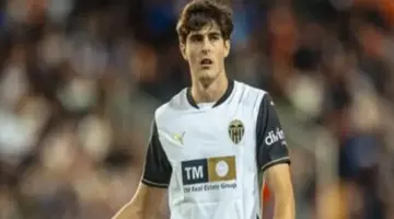 برشلونة يستهدف ثنائي فالنسيا وباريس سان جيرمان في الميركاتو الصيفي